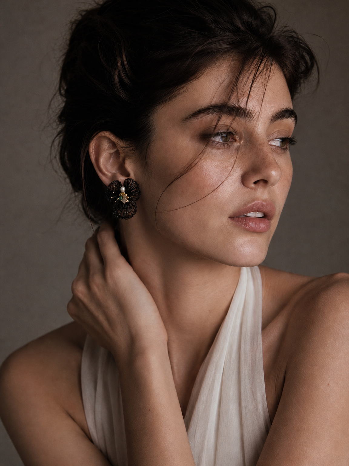 Noir Trefoil Handwoven Gemstone Pearl Earrings