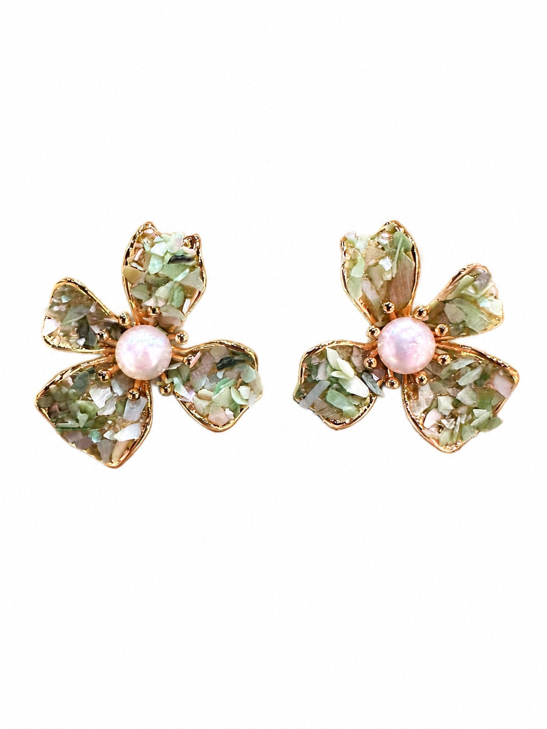Opaline Shell earrings