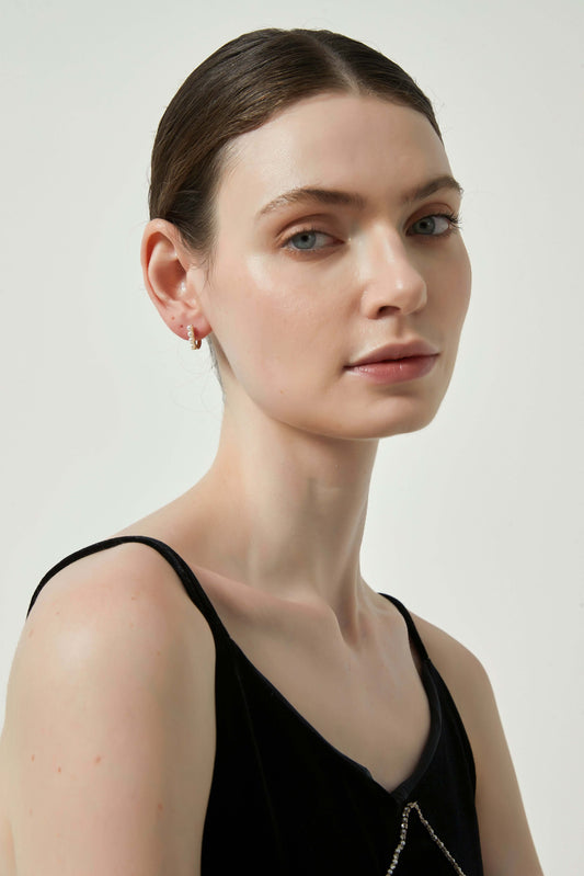 elegant silver hoop earringselegant silver hoop earrings